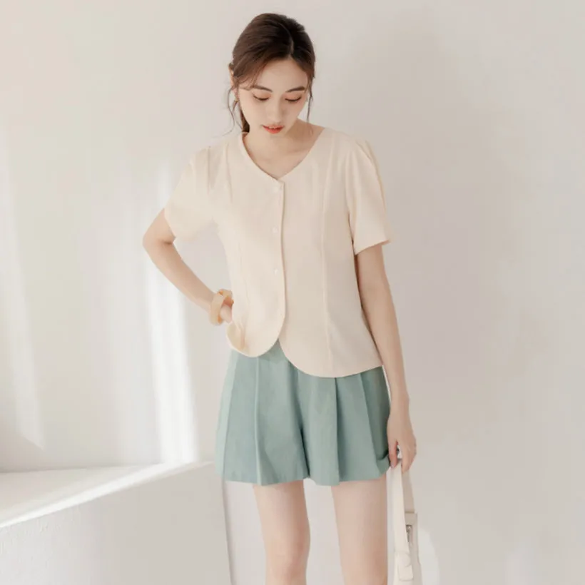 Elastic Waist Pleated Shorts Pants