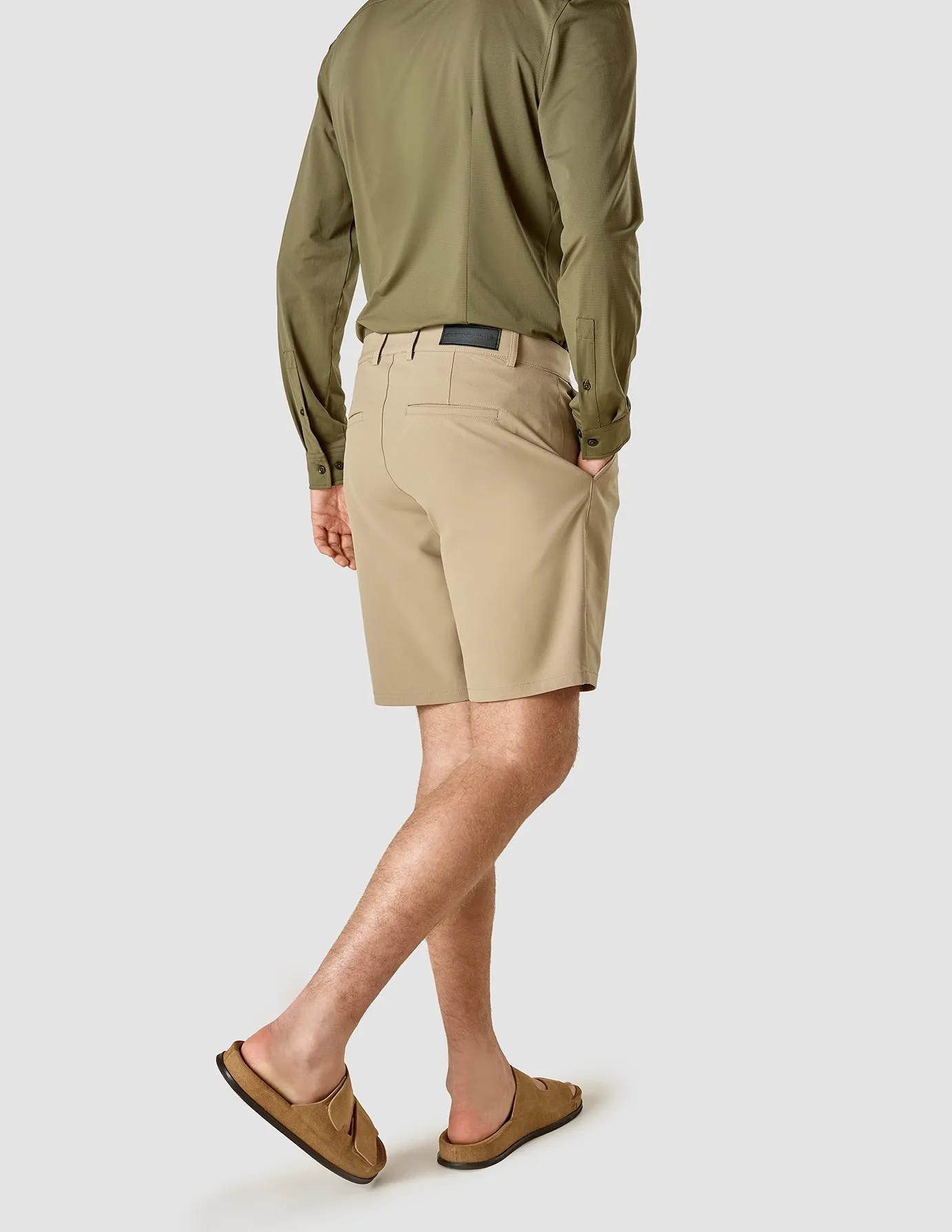 Essential Shorts Khaki