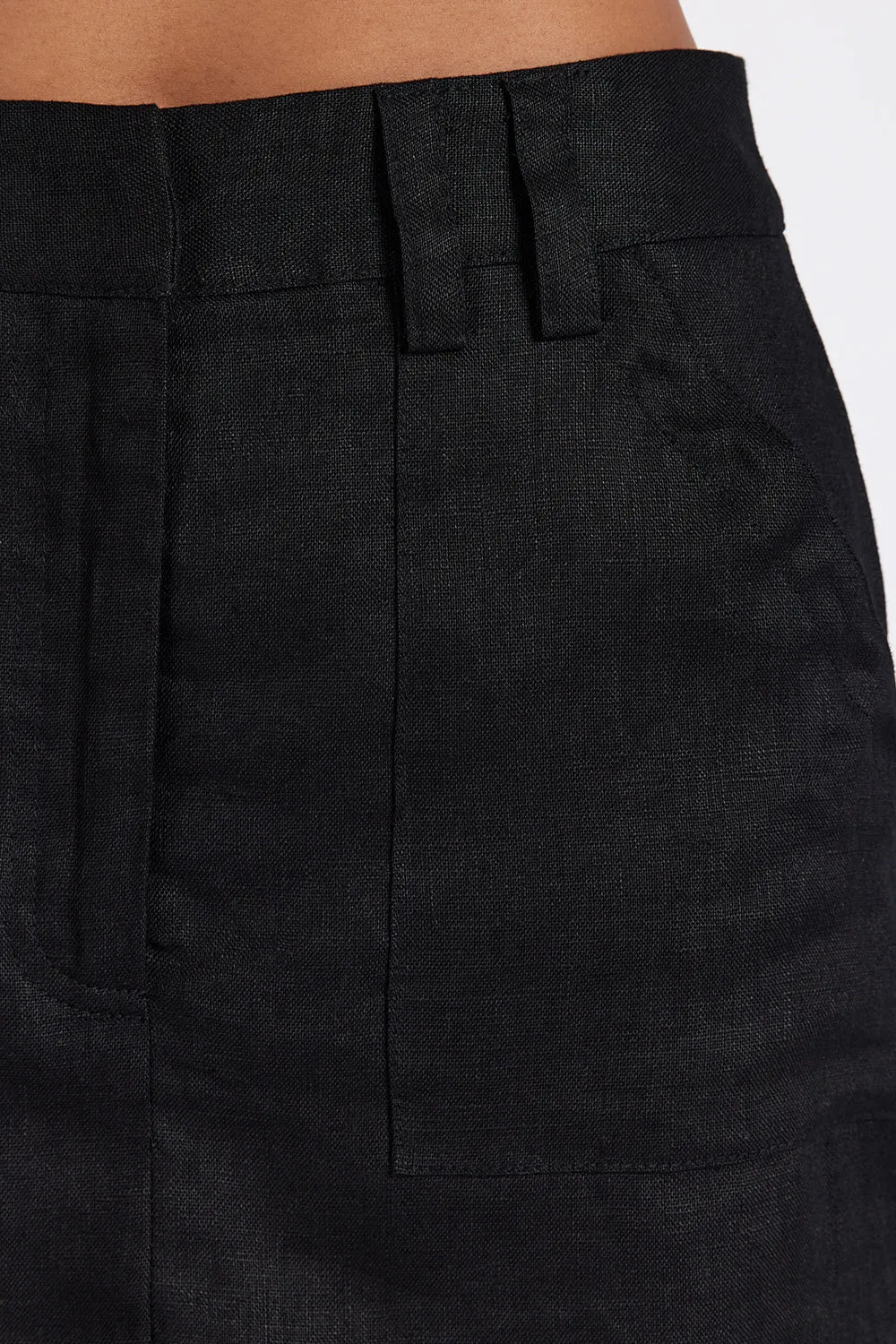 EVA BLACK LINEN SKORT