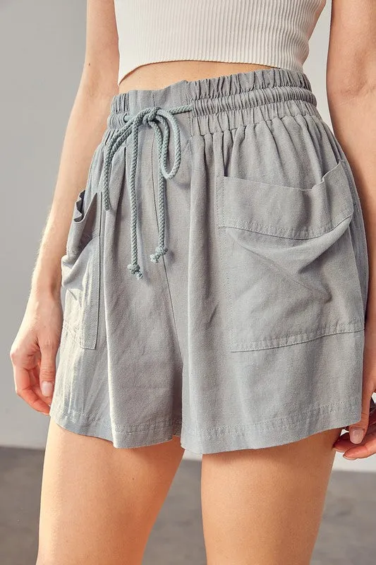 SHIRRED WIDE WAISTBAND SHORTS